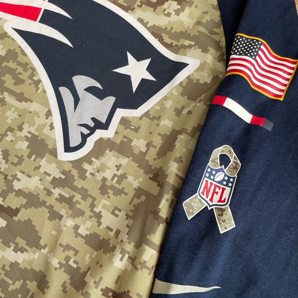 Nike On Field NE Patriots Salute To Service T - Picture 2 of 5
